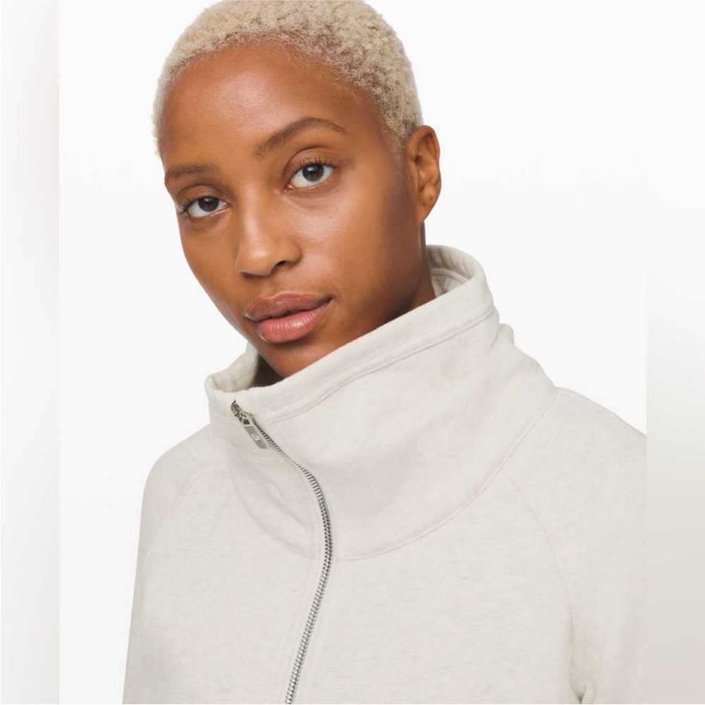 Lululemon Radiant Jacket II in Heathered Light Ivory Size 6 - Picture 3 of 15